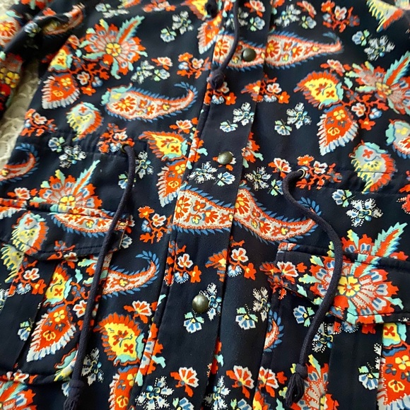 Levi’s XS floral jacket - Picture 2 of 5
